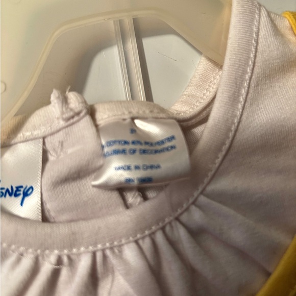 Disney Minnie Mouse Girl's 2-Piece Perfect Picture Shorts & Graphic Tee Shirt - Picture 3 of 3